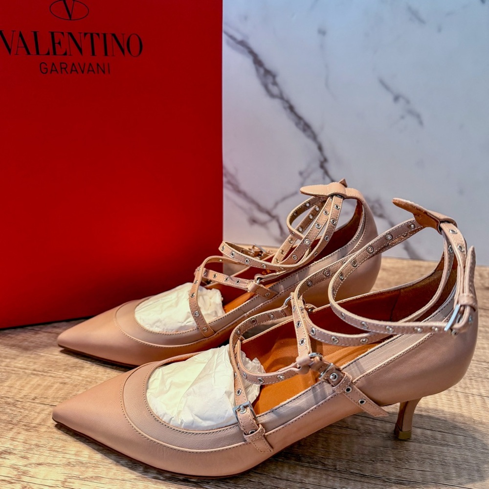 Valentino Garavani Love Latch Strappy Nude Heels 37 EU